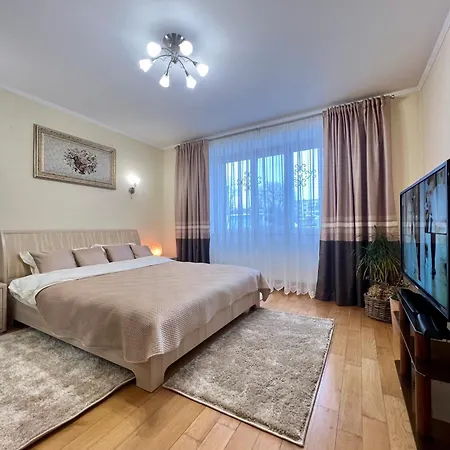 Центр Поруч Озеро Наливайка 2 Кімнати Daire Ternopil Dış mekan fotoğraf