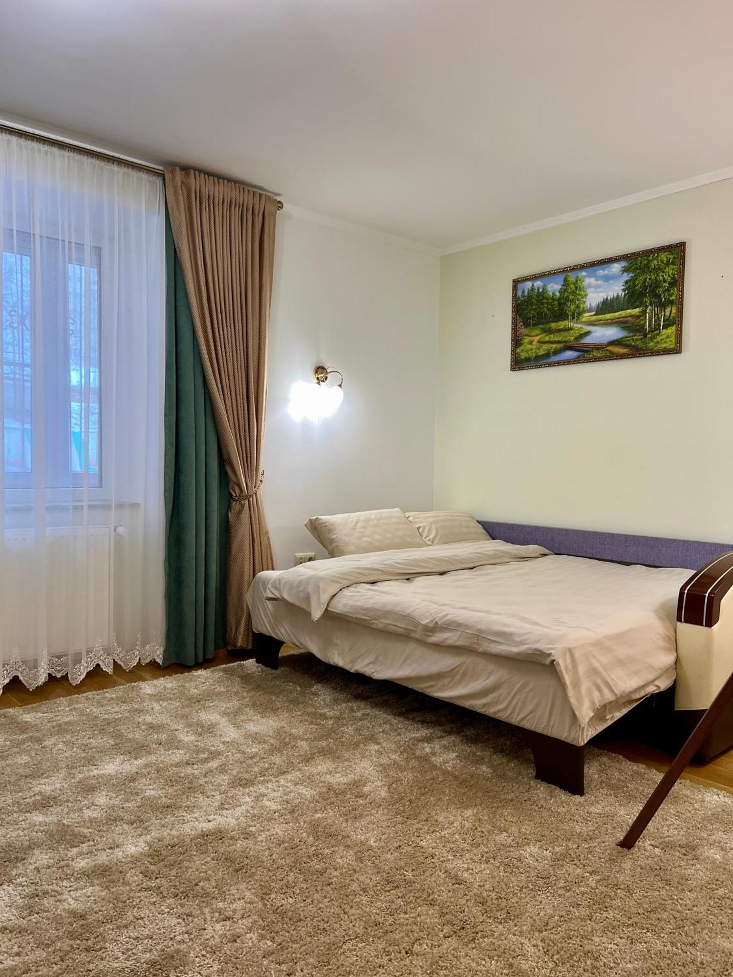 центр поруч озеро наливайка 2 кімнати Apartment *