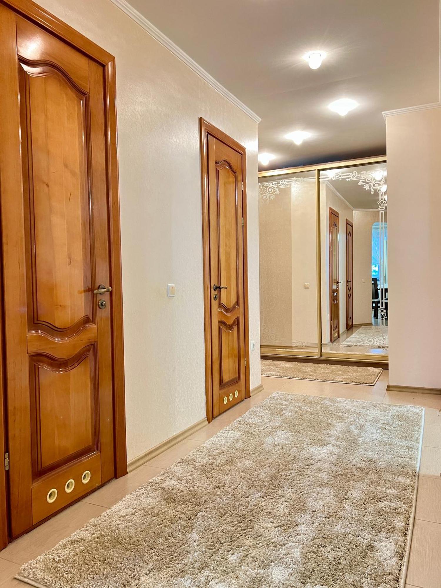 центр поруч озеро наливайка 2 кімнати Apartment